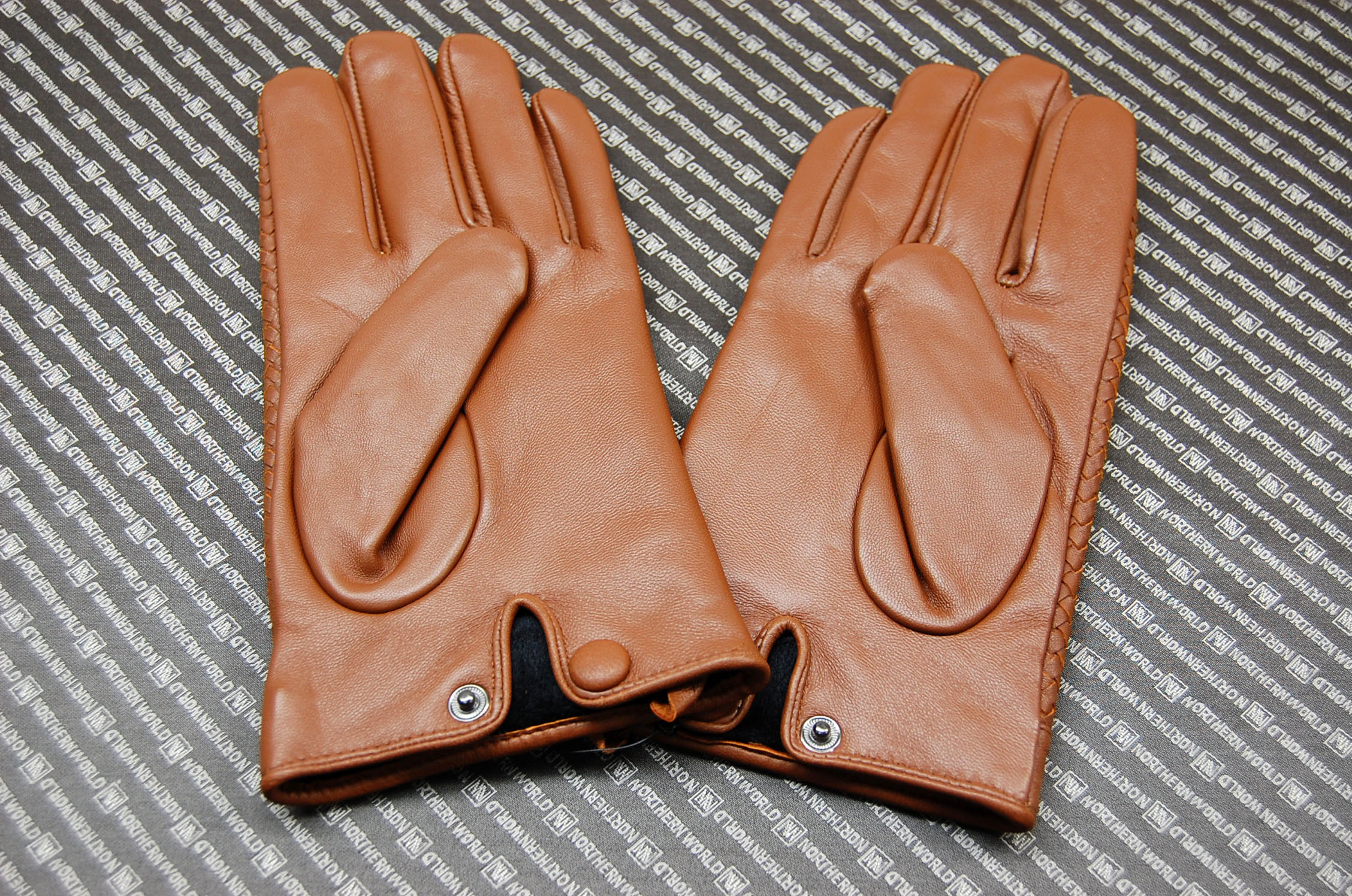 Men'sラムレザー　イントレチャートグローブの画像