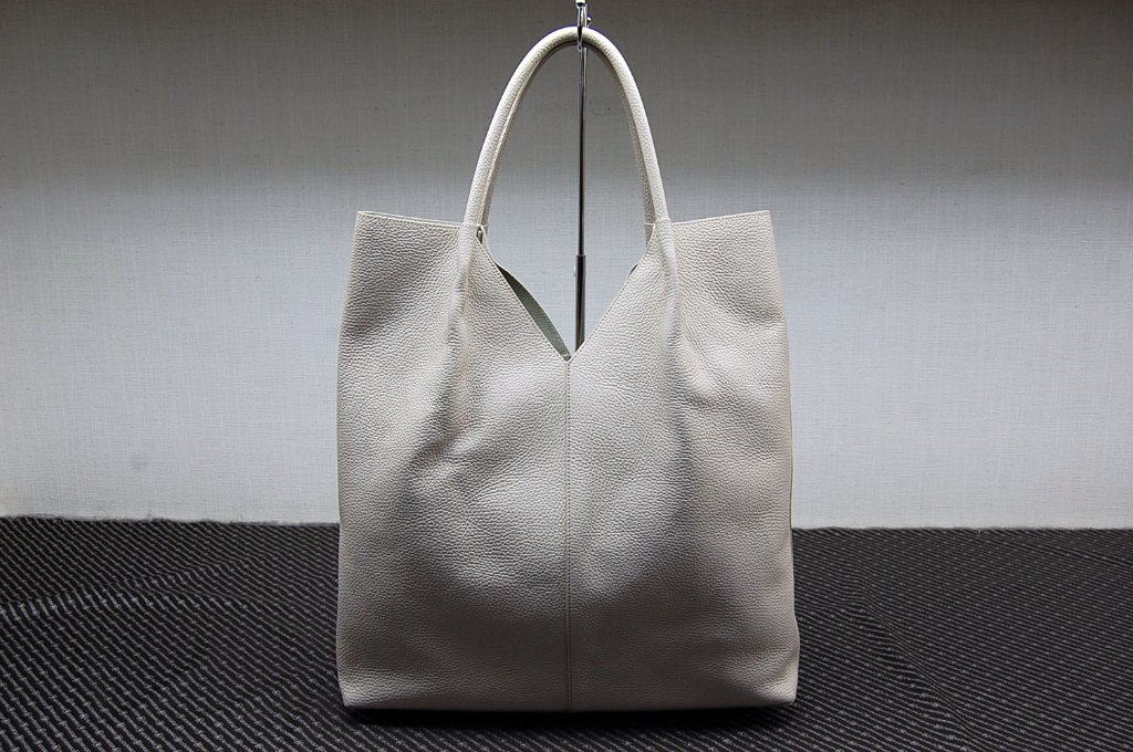 イタリアンカーフレザー　ダブルフェイストートバッグの画像