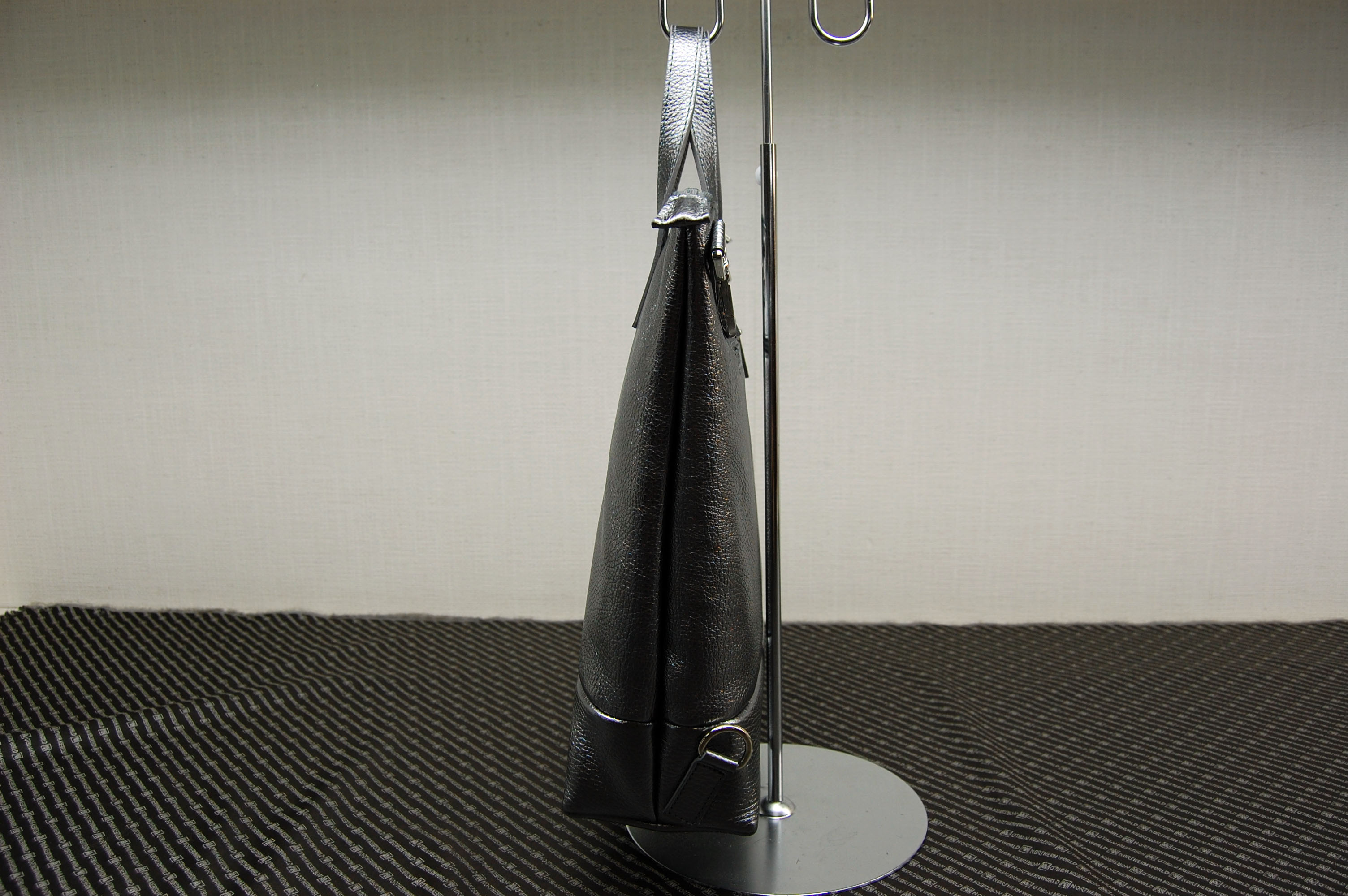 イタリアンカーフレザー　トート＆リュック2wayバッグの画像