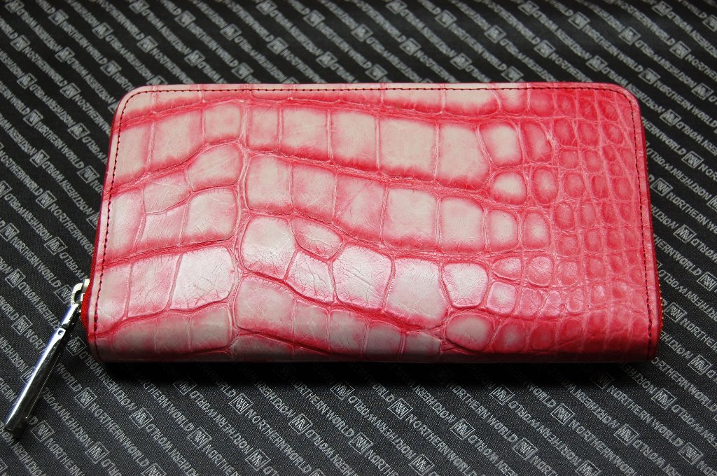 クロコダイル革　ラウンド長財布の画像