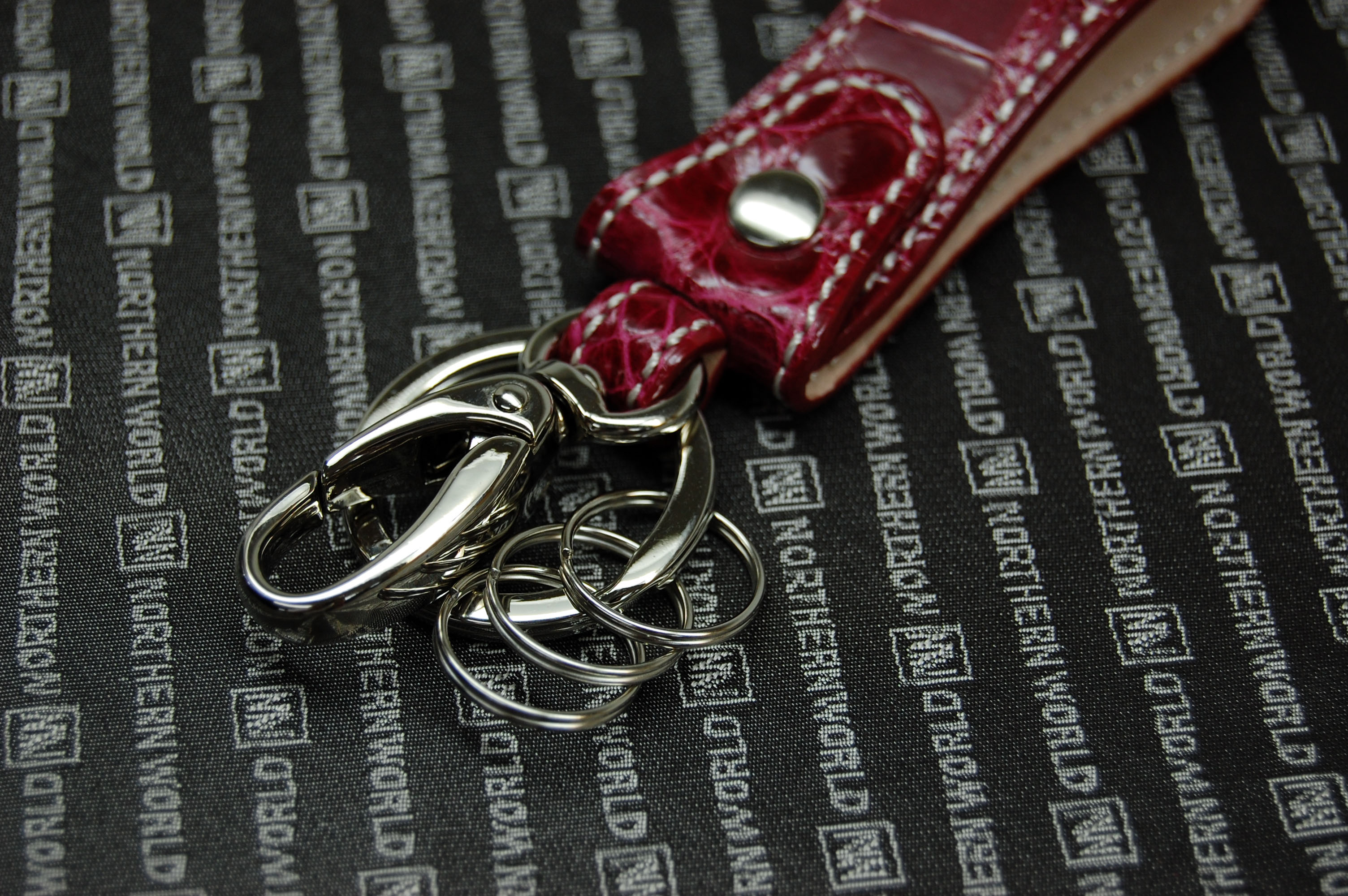 シャイニングクロコダイル　キーホルダーの画像