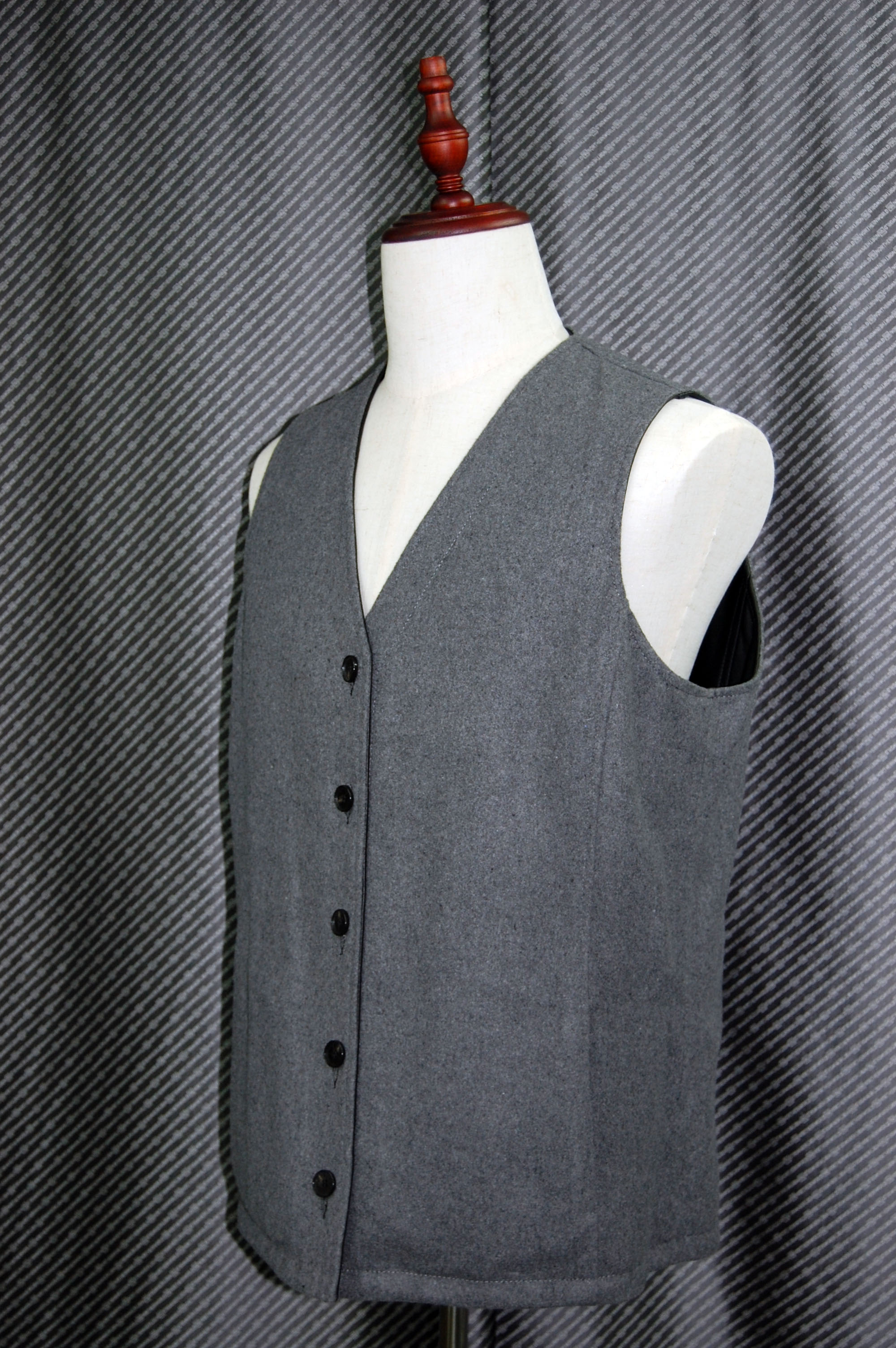 JEAN-LOUIS SCHERRER　Men'sラムレザー＆ウール混　リバーシブルベストの画像