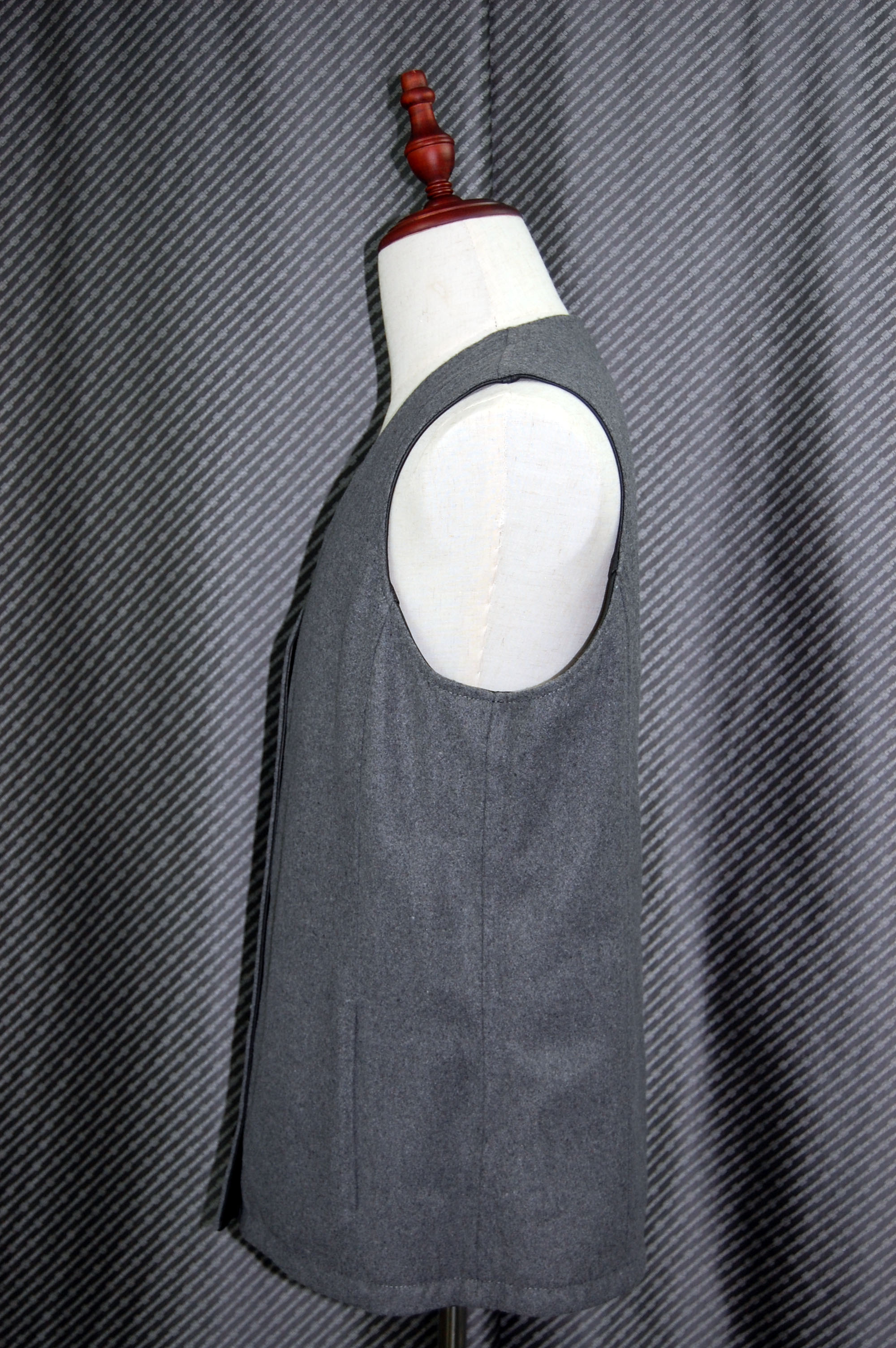 JEAN-LOUIS SCHERRER　Men'sラムレザー＆ウール混　リバーシブルベストの画像