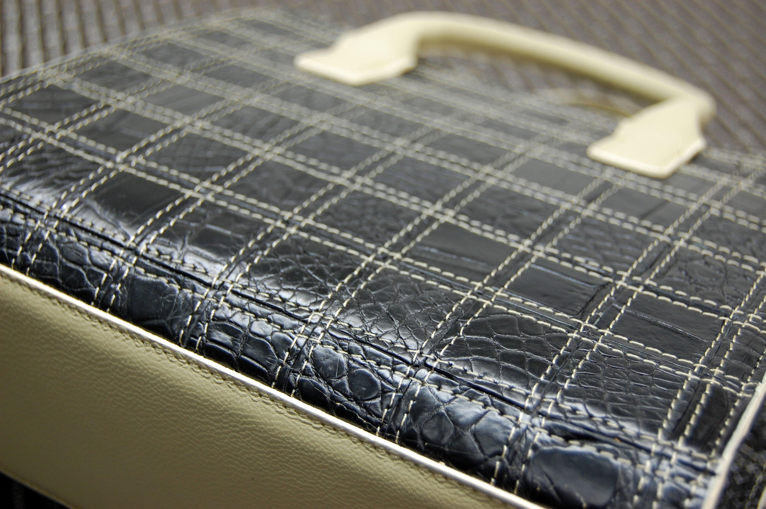 マットクロコダイル　パッチワークミニトートバッグの画像