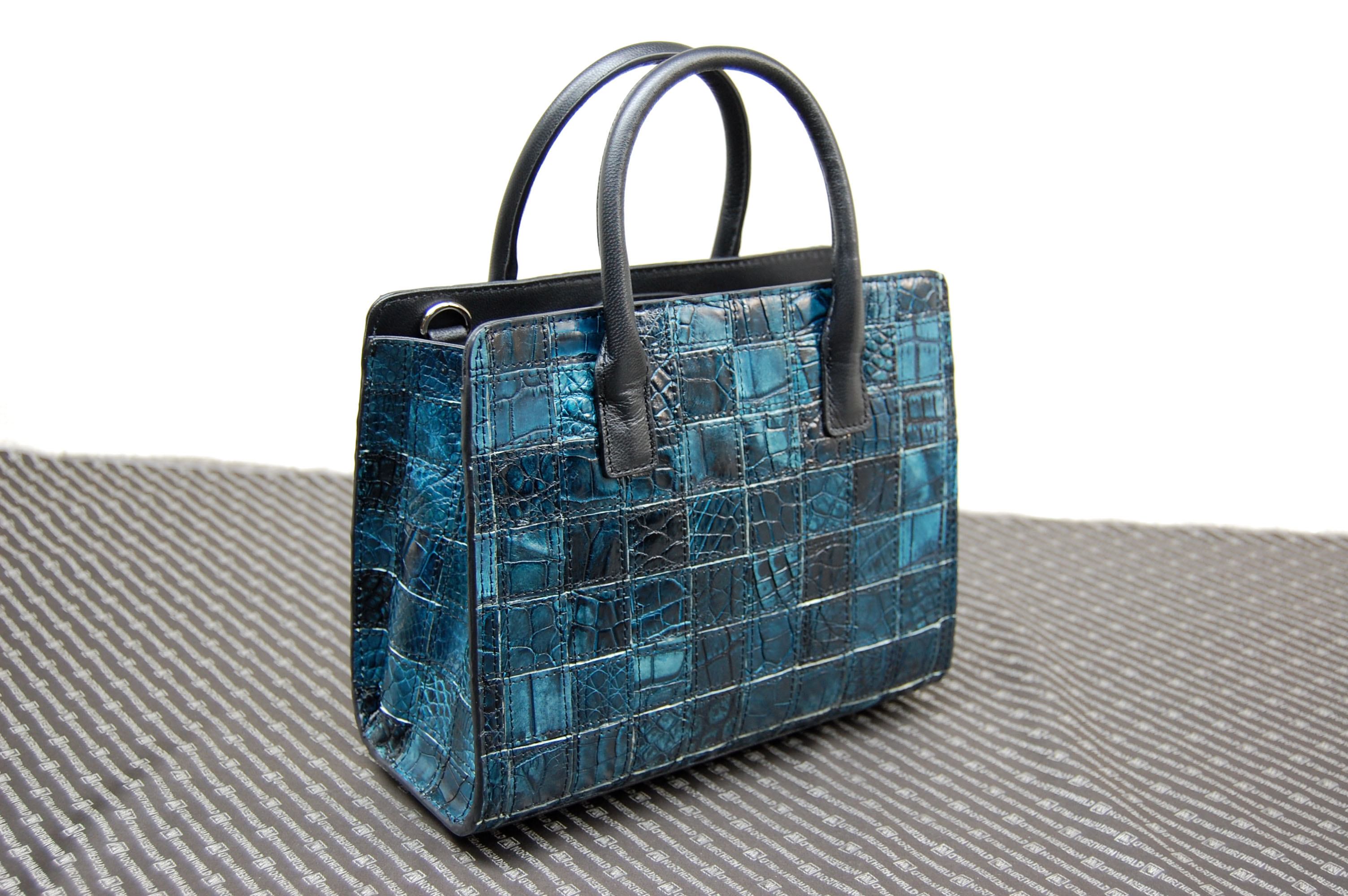 マットクロコダイル　パッチワークミニトートバッグの画像