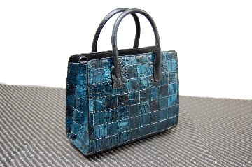 マットクロコダイル　パッチワークミニトートバッグの画像