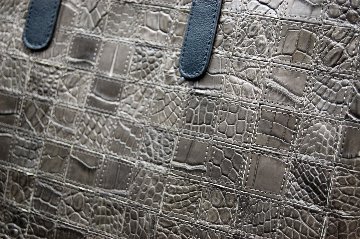 マットクロコダイル　パッチワークトートバッグの画像