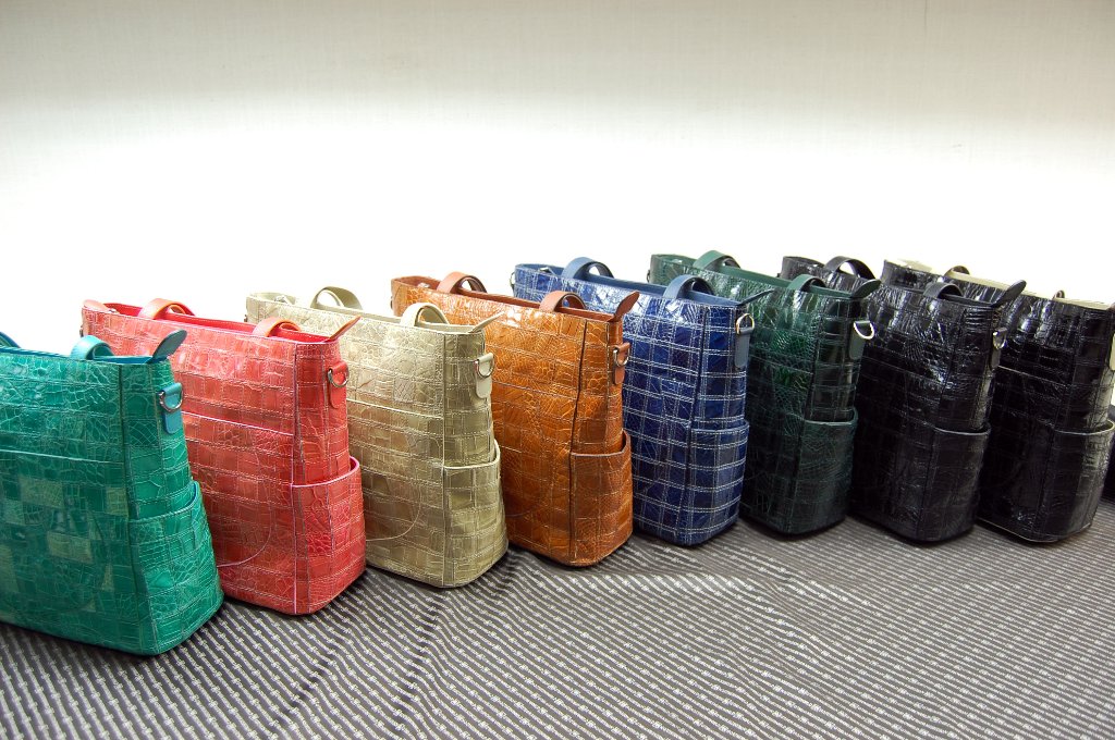 シャイニングクロコダイル　パッチワークトートバッグの画像