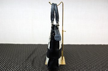 カーフ＆パイソンレザー　イントレチャートハンドバッグの画像