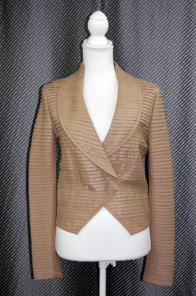 ラムレザー＆ジャージーニット　ダブルブレストジャケットの画像