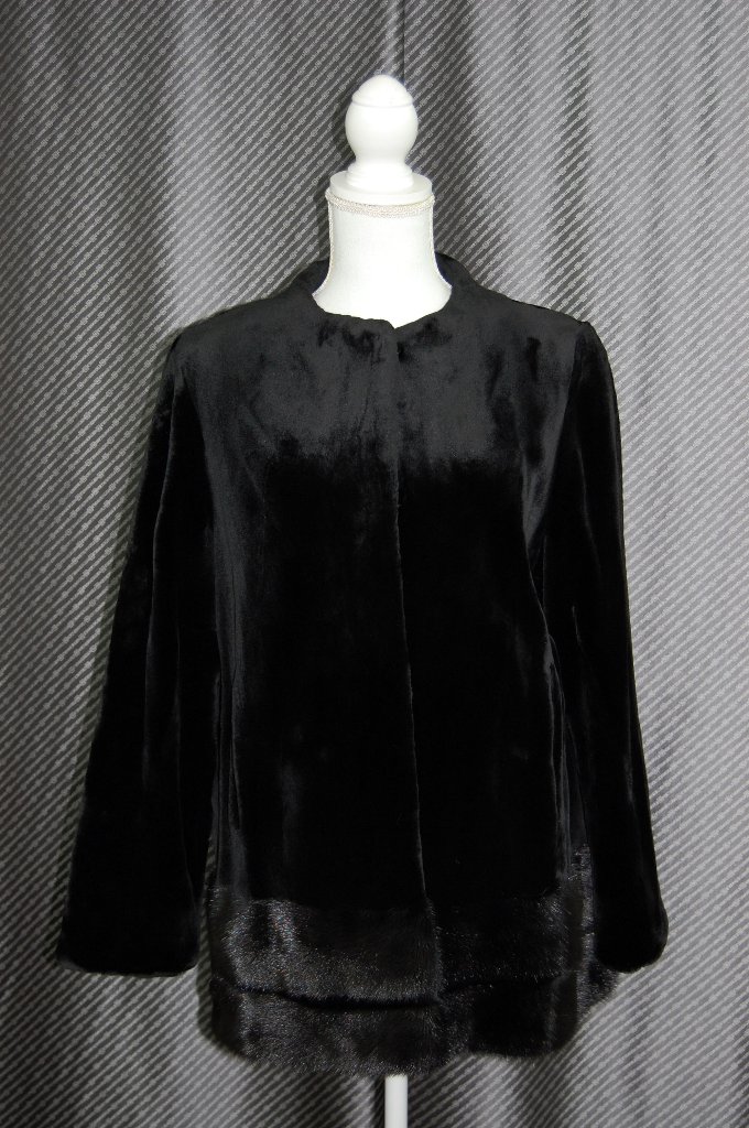 シェアードミンク　ノーカラージャケットの画像