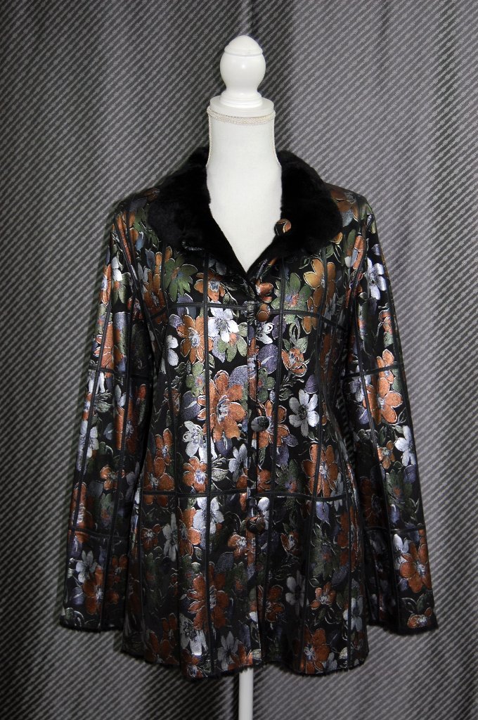プラックトウィーゼル　ダブルフェイスジャケット　花柄メタリックプリントの画像