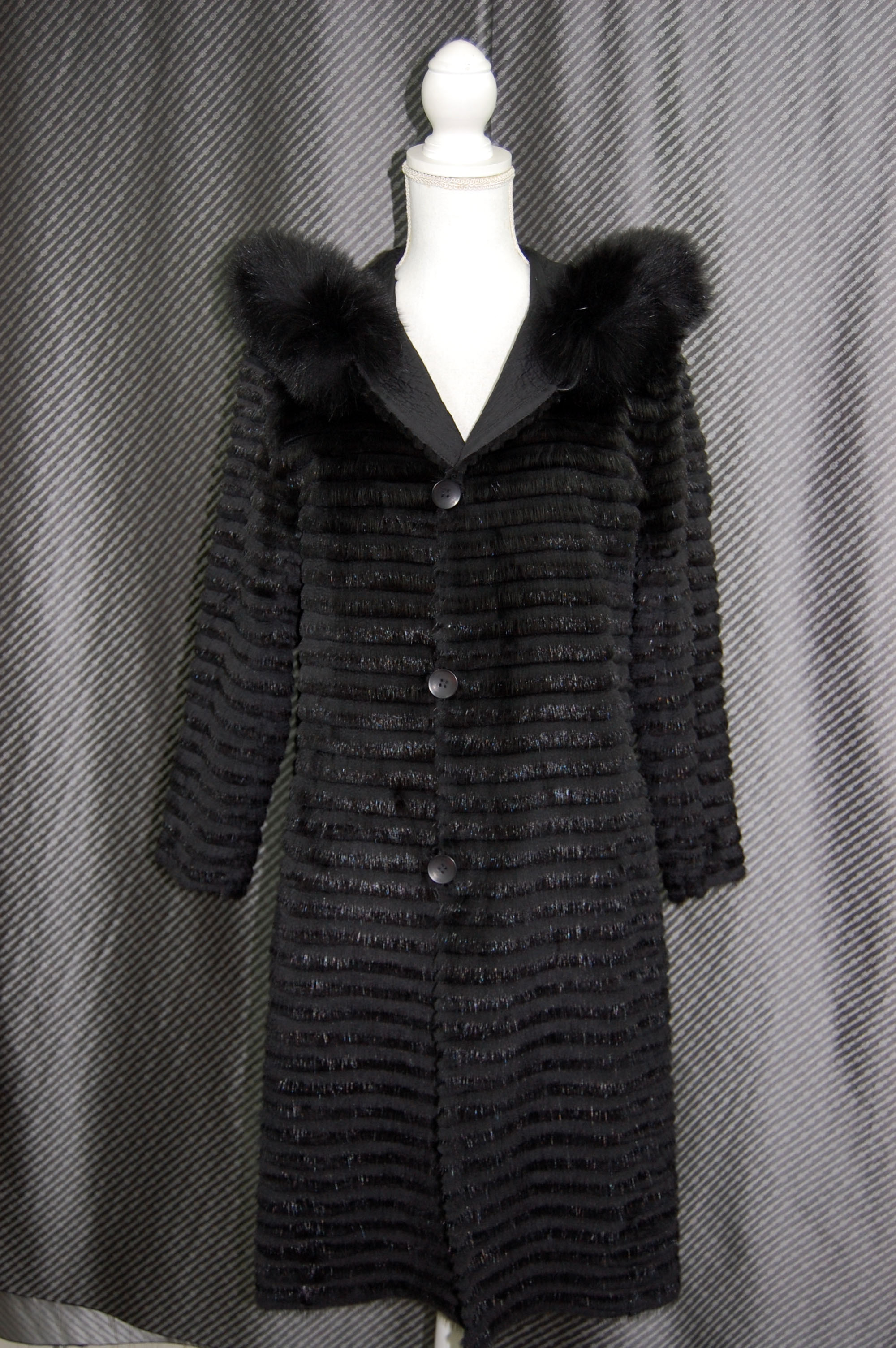 ミンク＆レッキスレイヤー　シルクリバーシブルコート　Foxフードトリムの画像