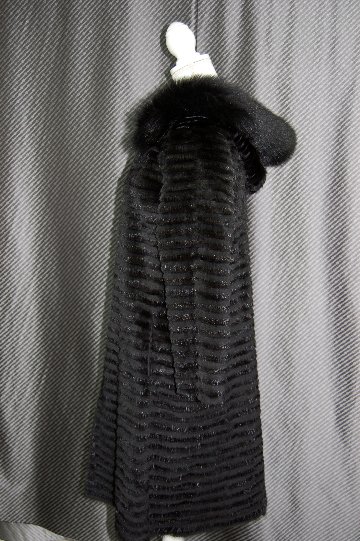 ミンク＆レッキスレイヤー　シルクリバーシブルコート　Foxフードトリムの画像