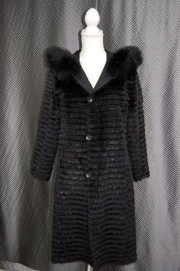 ミンク＆レッキスレイヤー　シルクリバーシブルコート　Foxフードトリムの画像