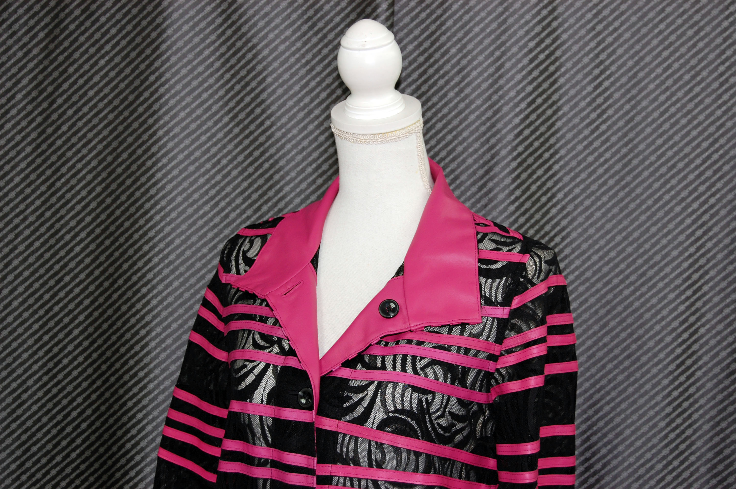 ラムレザー＆レース　リバーシブルロングジャケットの画像