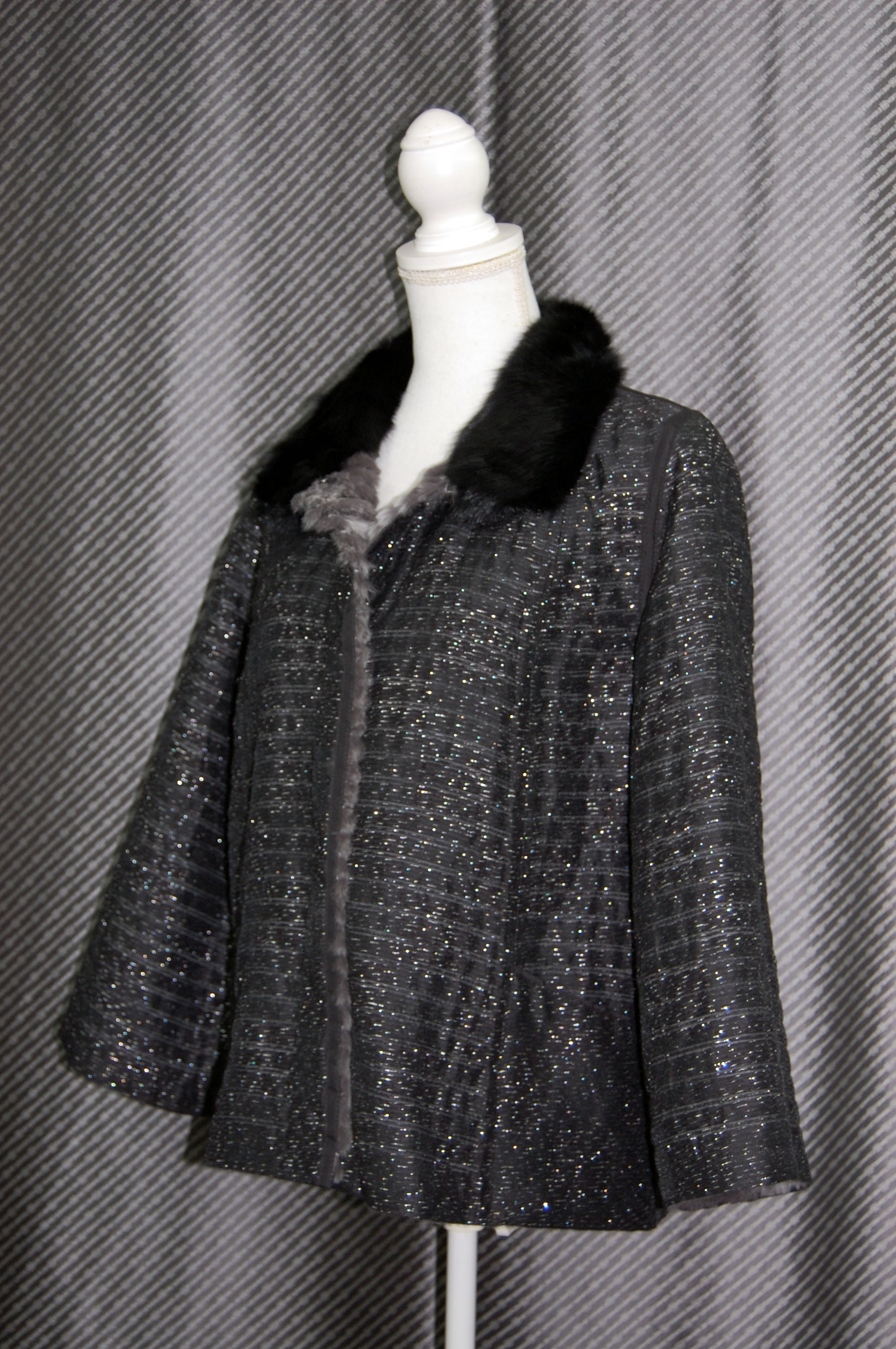 シェアードラビット＆ポリ　リバーシブルジャケット　リスカラーの画像