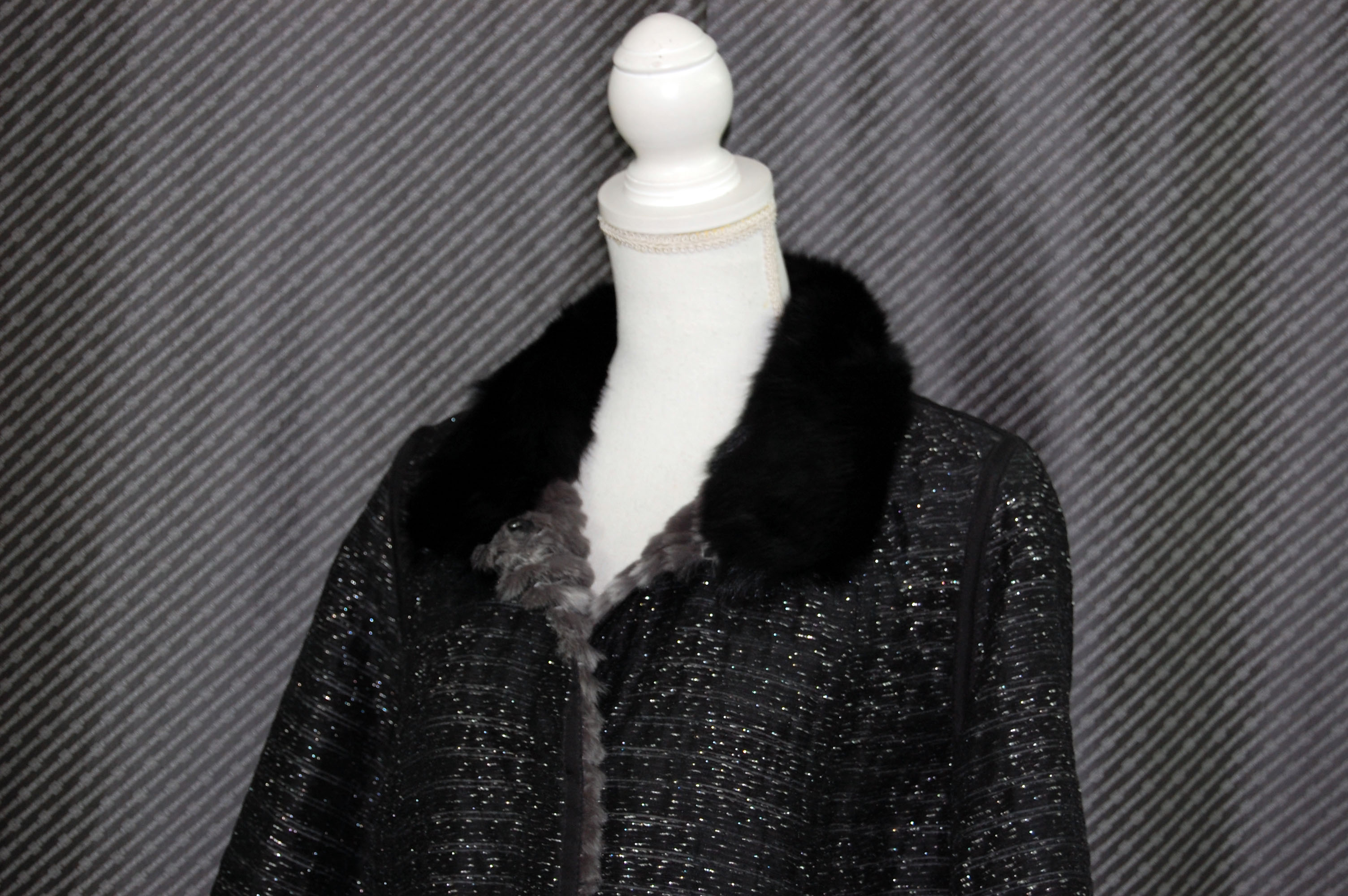 シェアードラビット＆ポリ　リバーシブルジャケット　リスカラーの画像