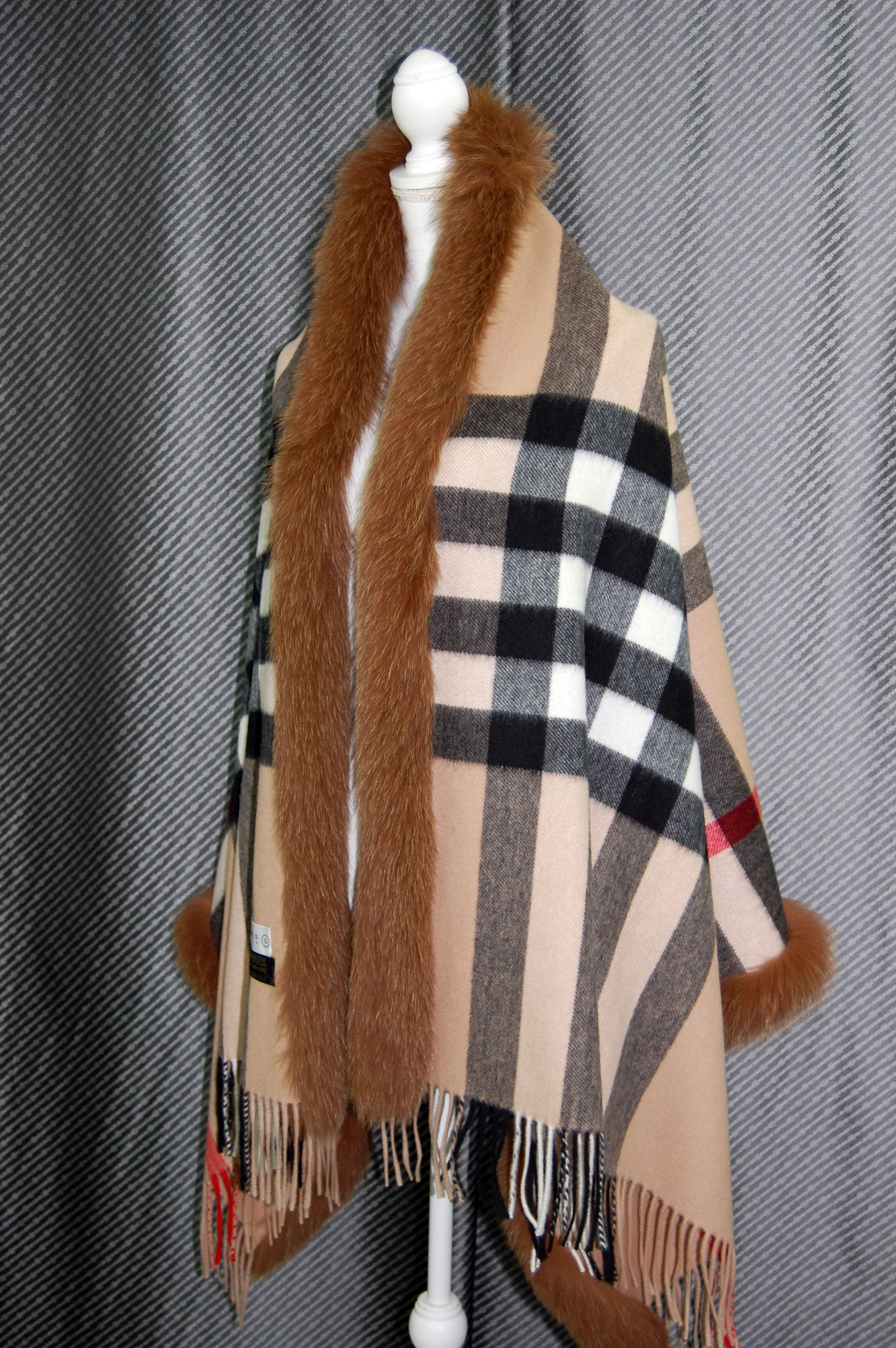 GRES　カシミヤ大判ストール　Foxトリムの画像