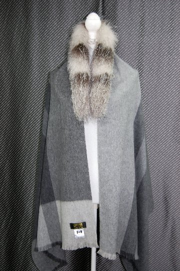 カシミヤ大判ストール　Foxトリムの画像