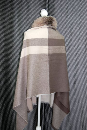 カシミヤ大判ストール　Foxトリムの画像