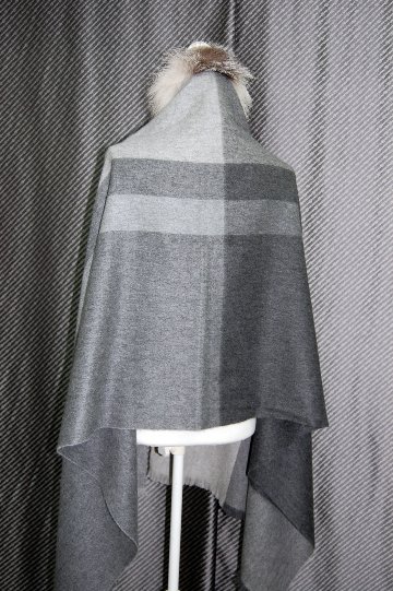 カシミヤ大判ストール　Foxトリムの画像