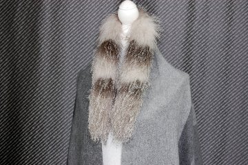 カシミヤ大判ストール　Foxトリムの画像