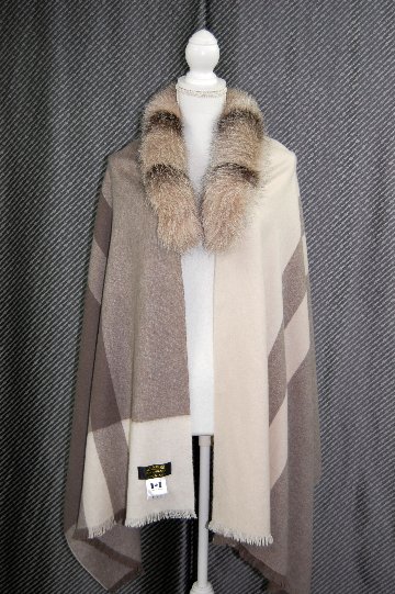 カシミヤ大判ストール　Foxトリムの画像