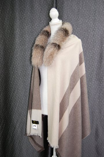 カシミヤ大判ストール　Foxトリムの画像