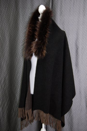 バイカラーウール　大判ストール　チャイナラクーントリムの画像