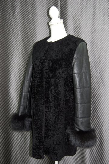 ムートン＆ラムレザー　ノーカラーコート　Foxカフスの画像