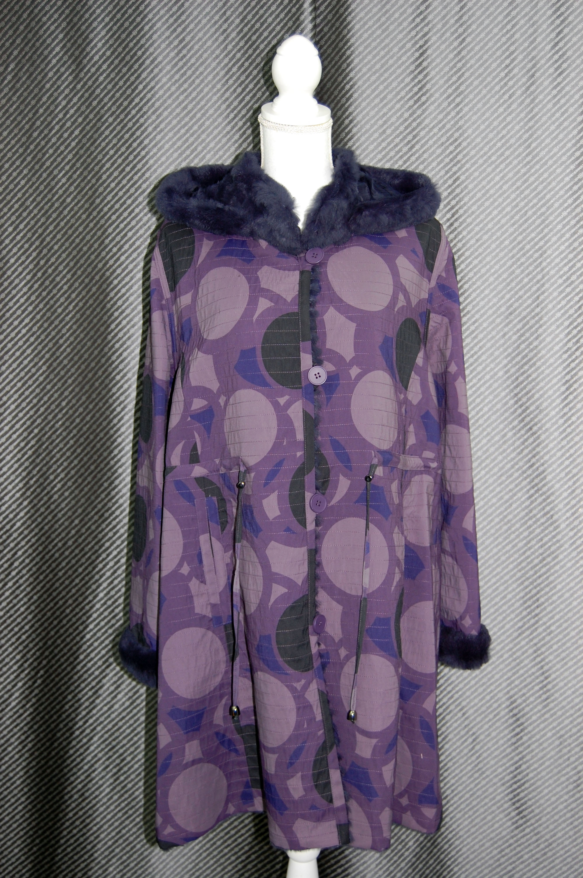 ポリ＆ラビット　リバーシブルコート　デタッチャブルフードの画像