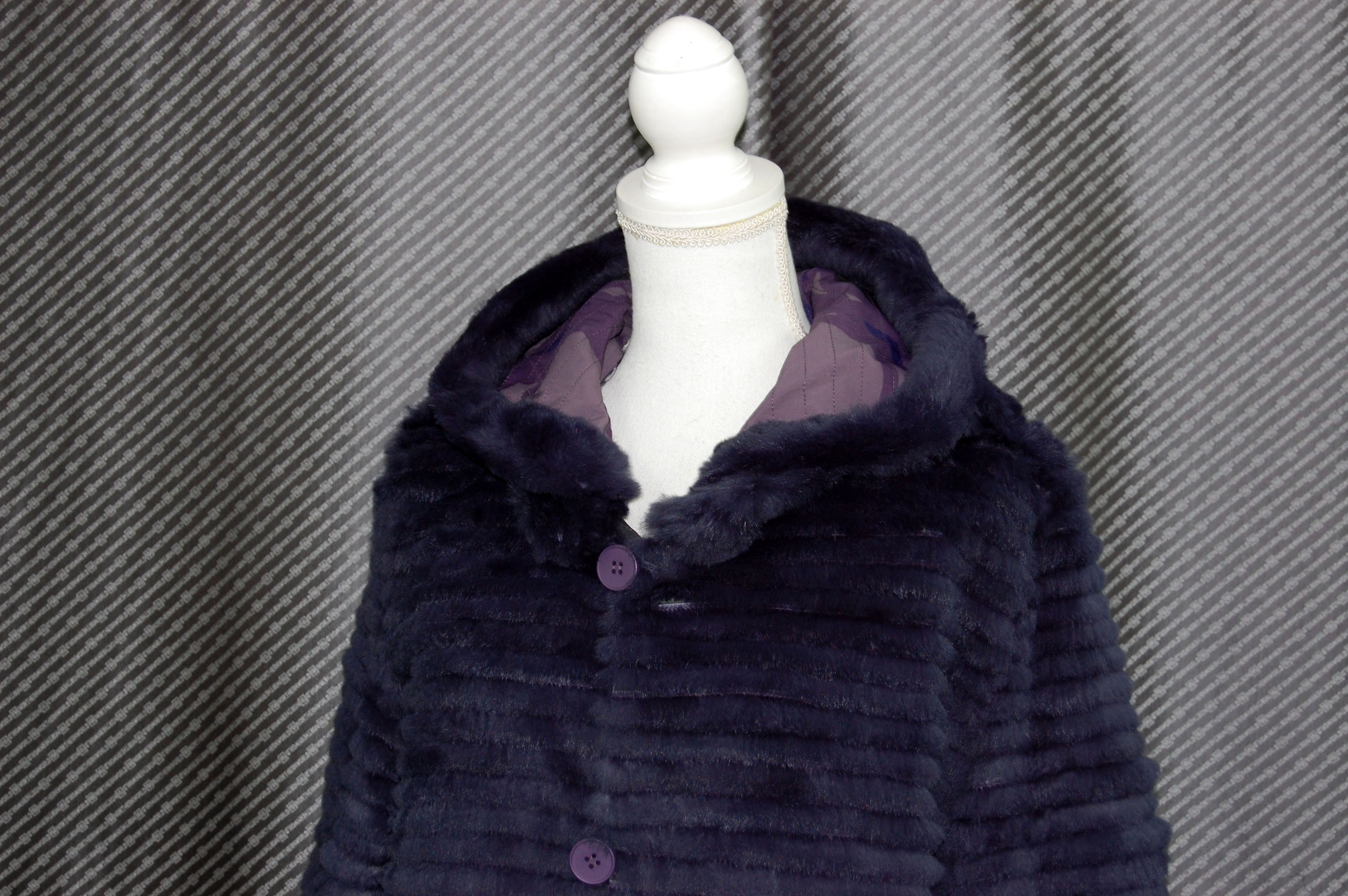 ポリ＆ラビット　リバーシブルコート　デタッチャブルフードの画像