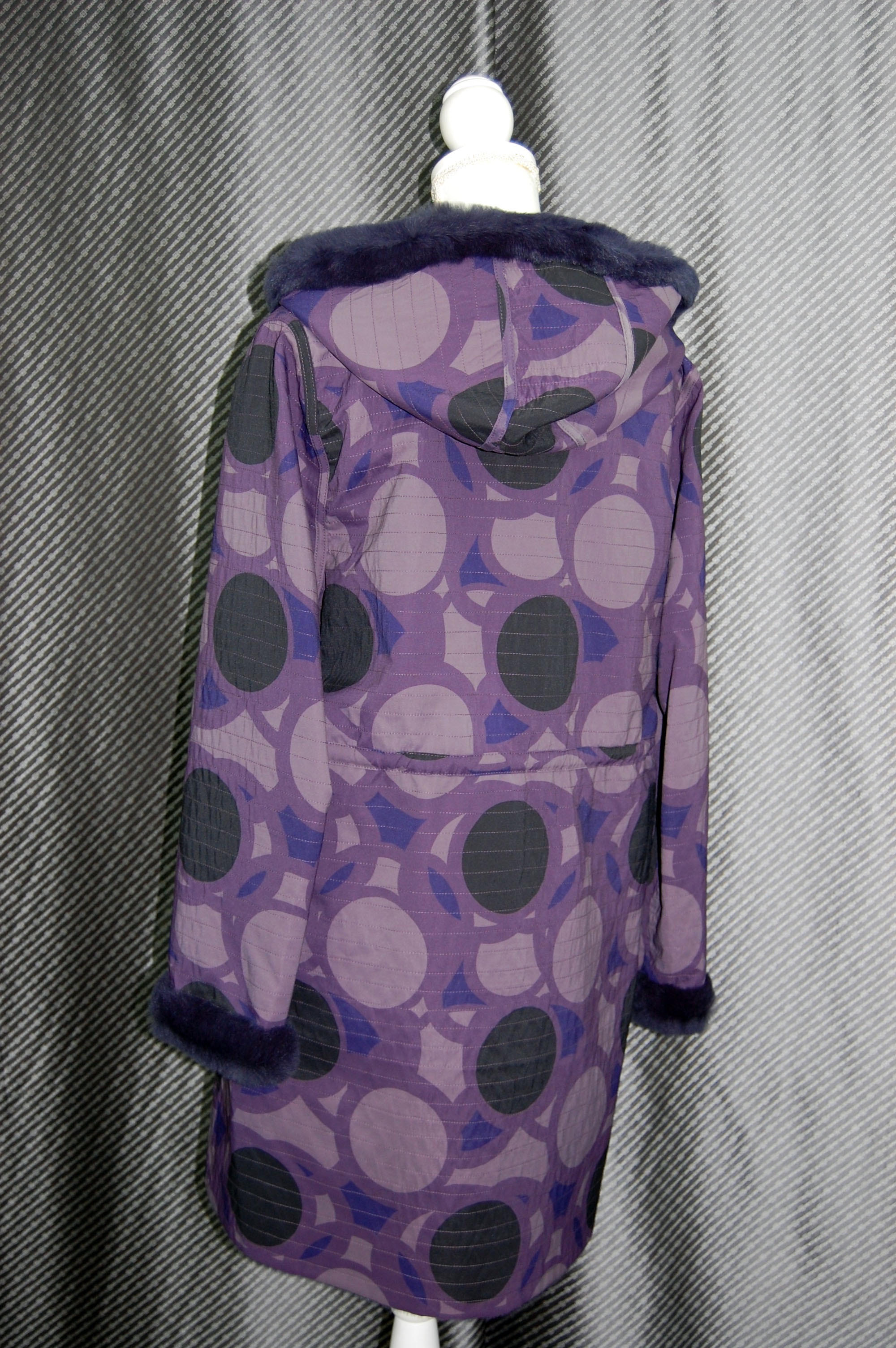 ポリ＆ラビット　リバーシブルコート　デタッチャブルフードの画像