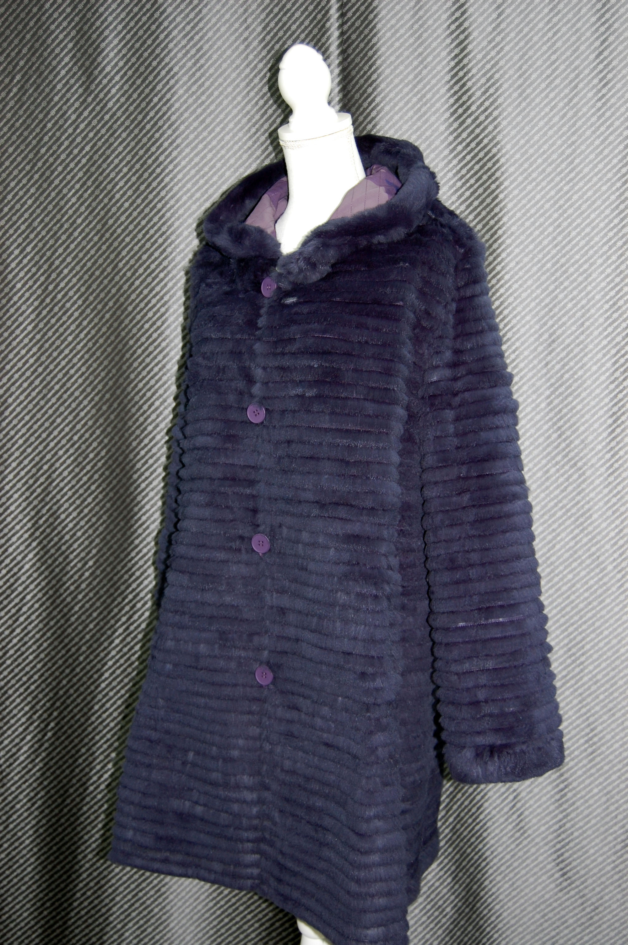 ポリ＆ラビット　リバーシブルコート　デタッチャブルフードの画像