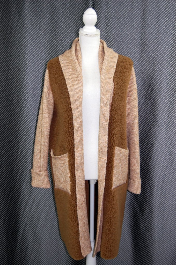 ラムウール＆ニット　切り替えフーディーコートの画像