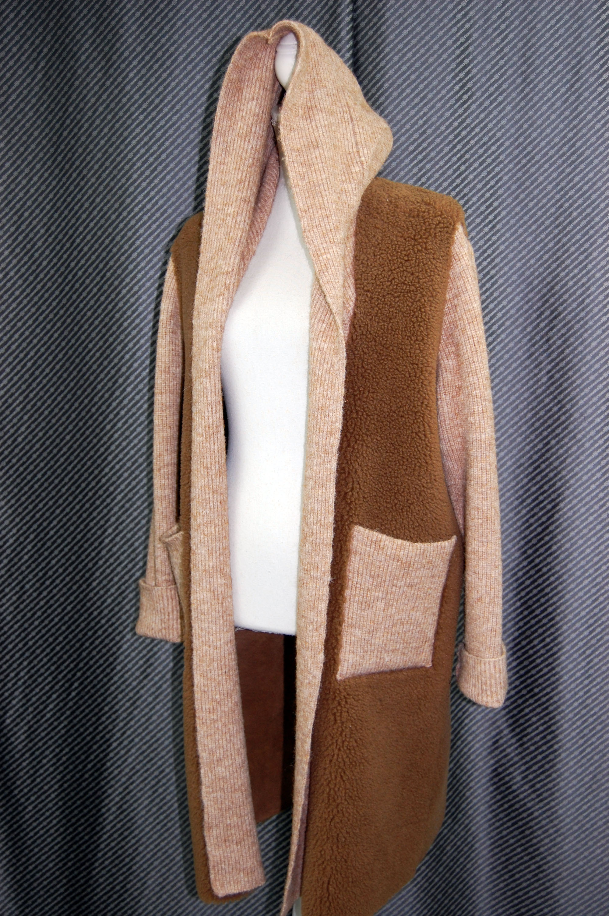 ラムウール＆ニット　切り替えフーディーコートの画像