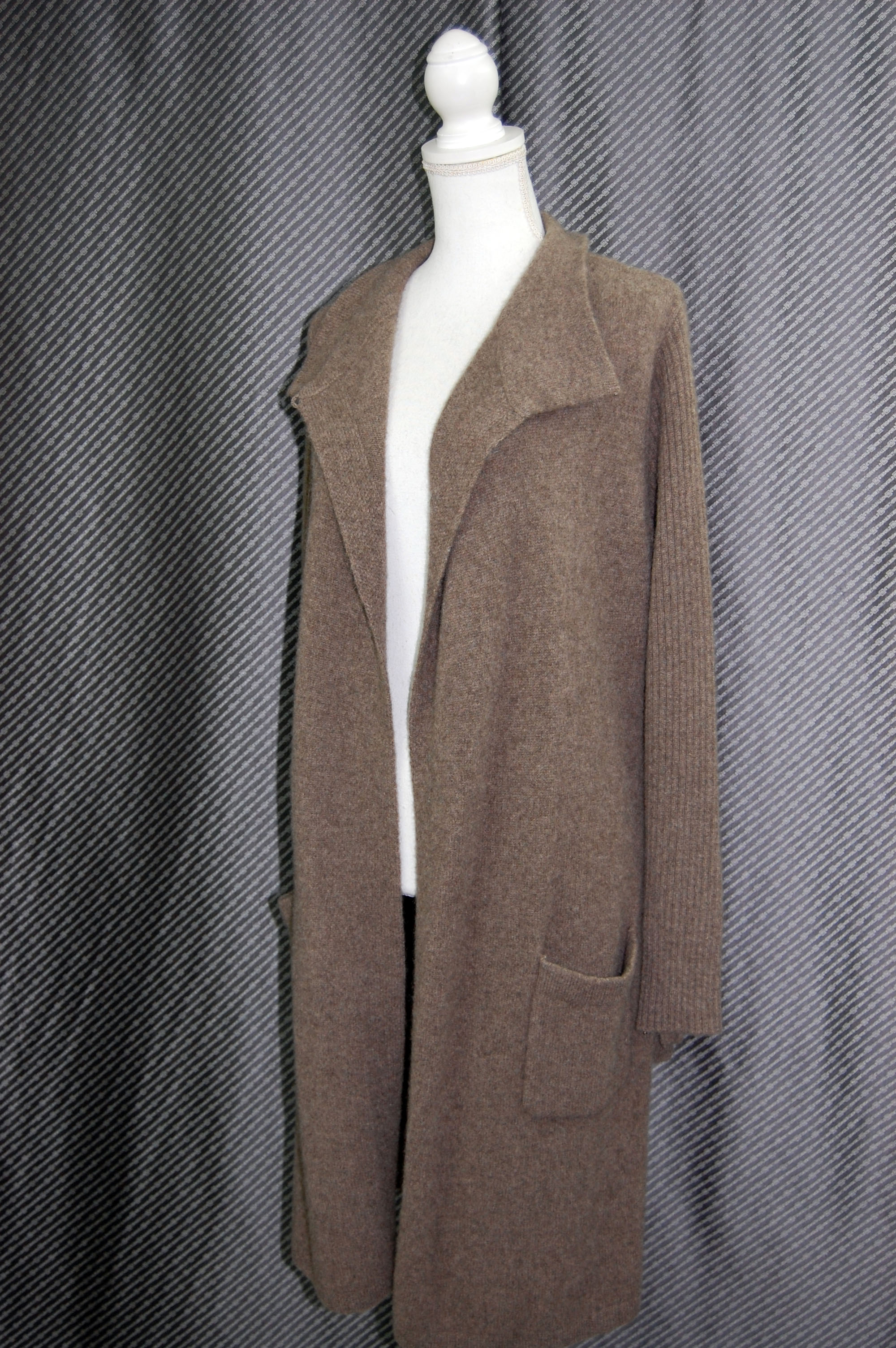 ヤクニット　ロングカーディガンの画像