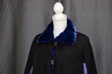 プラックトウィーゼル　リバーシブルケープの画像