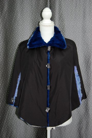 プラックトウィーゼル　リバーシブルケープの画像