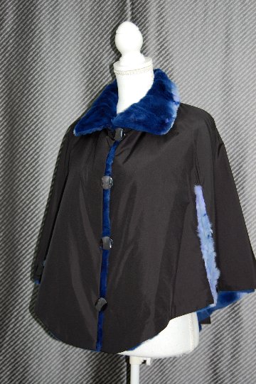 プラックトウィーゼル　リバーシブルケープの画像