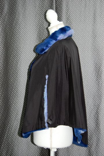 プラックトウィーゼル　リバーシブルケープの画像