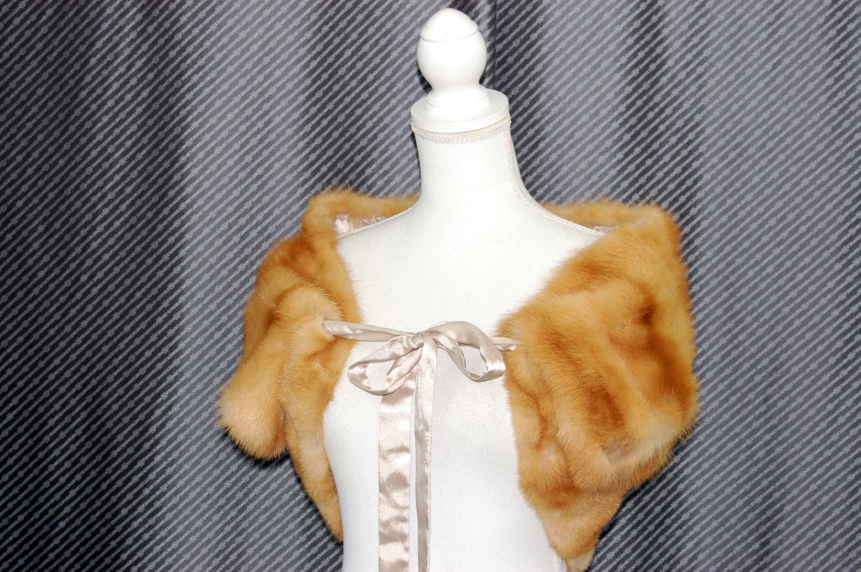 ウィーゼル　ドレッシーボレロの画像