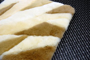 刈毛ムートン　座布団クッションの画像