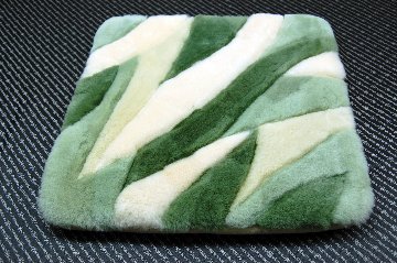 刈毛ムートン　座布団クッションの画像