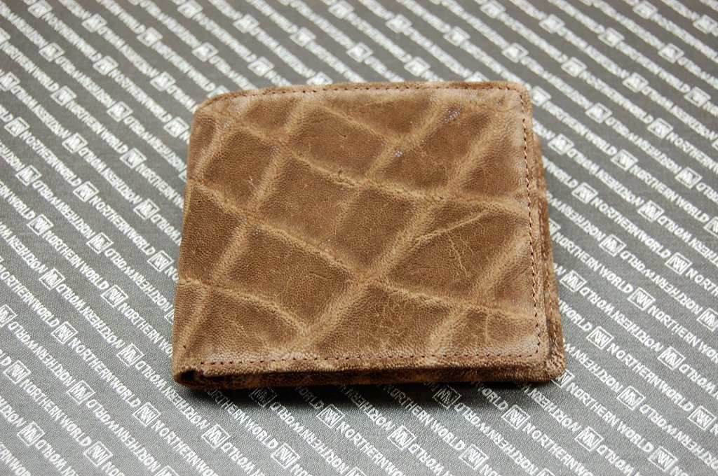 エレファント革　二つ折り財布の画像