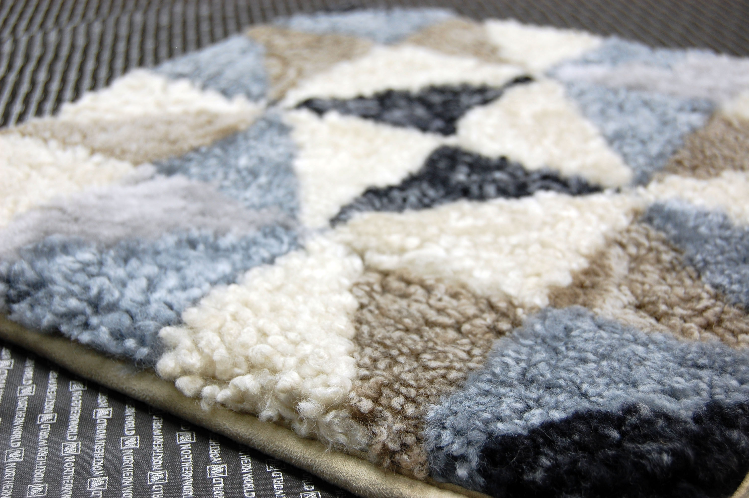 ムートン　クリンプ座布団クッションの画像