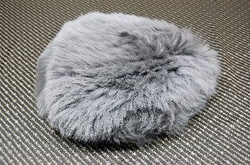 長毛ムートン　円形座布団クッションの画像