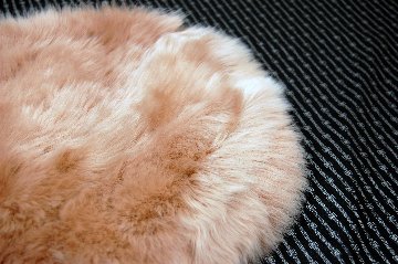 長毛ムートン　円形座布団クッションの画像