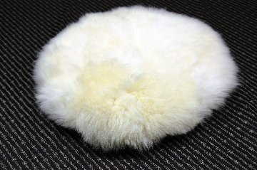 長毛ムートン　円形座布団クッションの画像